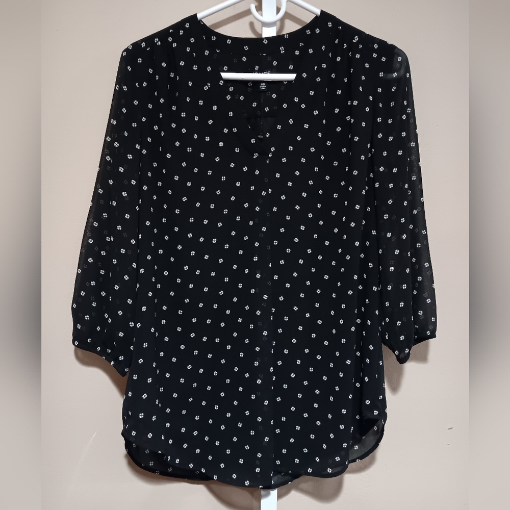 Jones New York Women's (Size SP) Black & White Printed Chiffon Blouse (NWT)